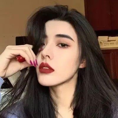 早餐时女歌迷快闪